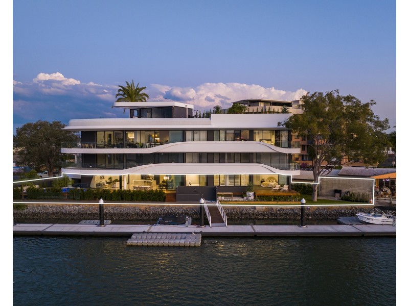 1/2 Paradise Parade, Paradise Point QLD 4216