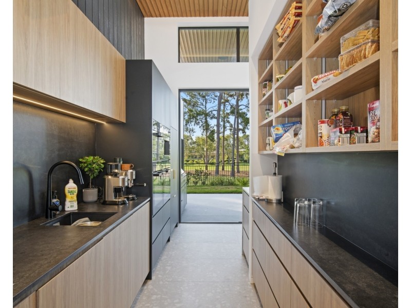 1828 Pinehurst Drive, Sanctuary Cove QLD 4212