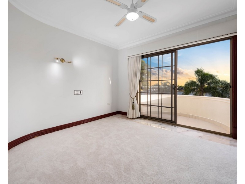 11 Angus Court, Benowa Waters QLD 4217