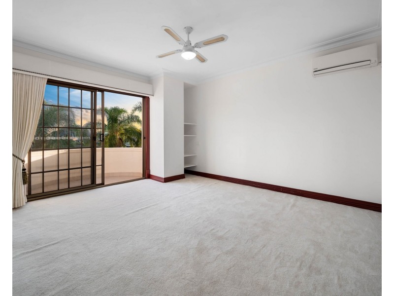 11 Angus Court, Benowa Waters QLD 4217