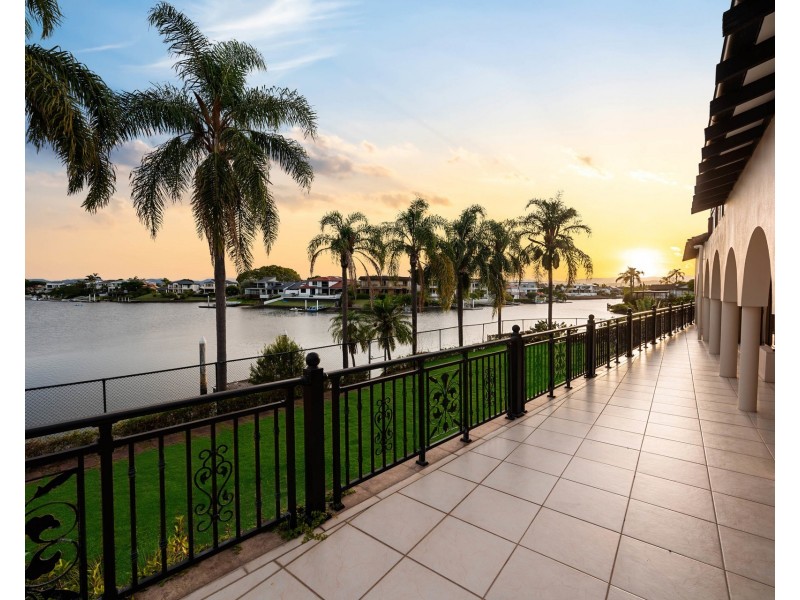 11 Angus Court, Benowa Waters QLD 4217