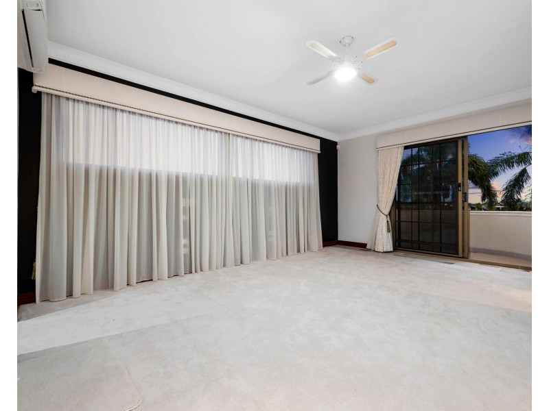 11 Angus Court, Benowa Waters QLD 4217