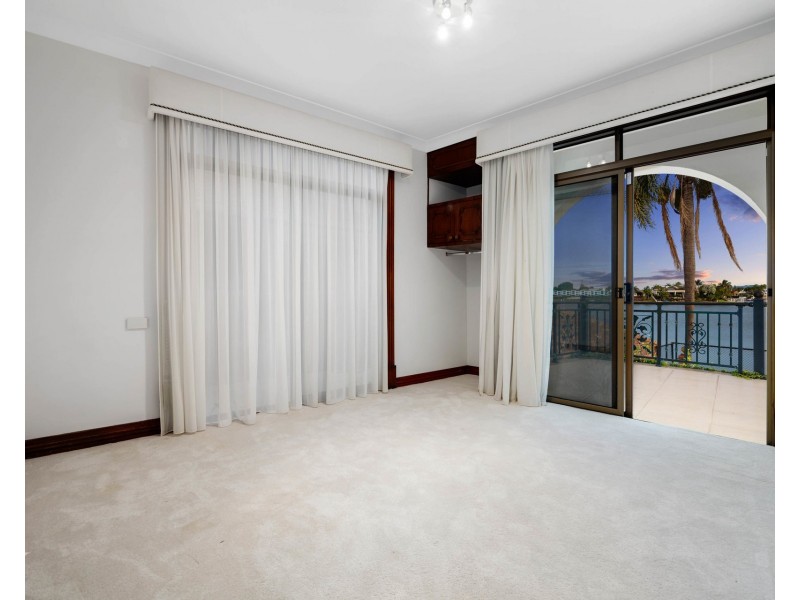 11 Angus Court, Benowa Waters QLD 4217