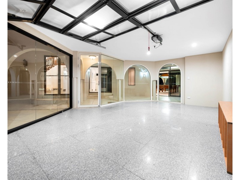 11 Angus Court, Benowa Waters QLD 4217