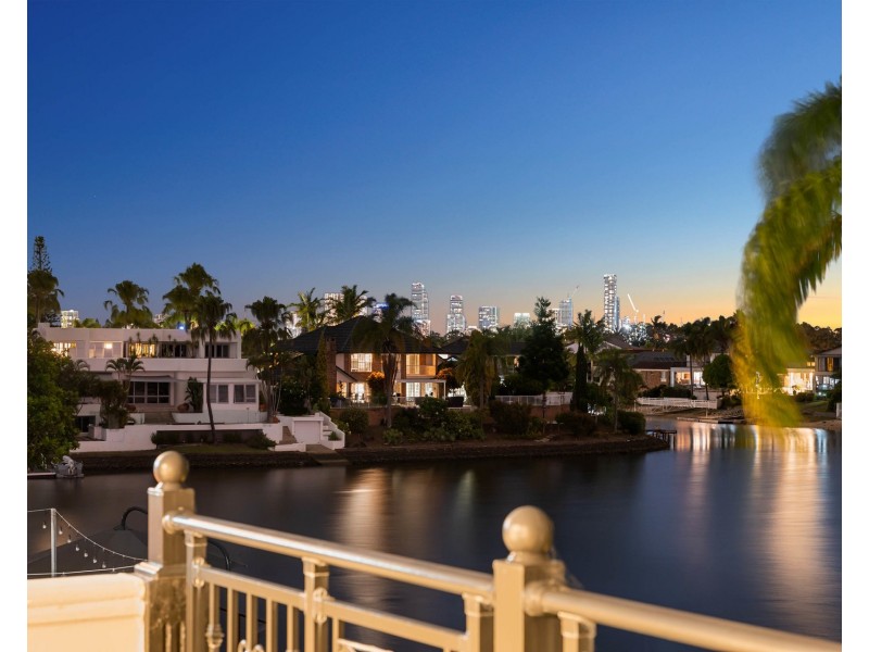 11 Angus Court, Benowa Waters QLD 4217