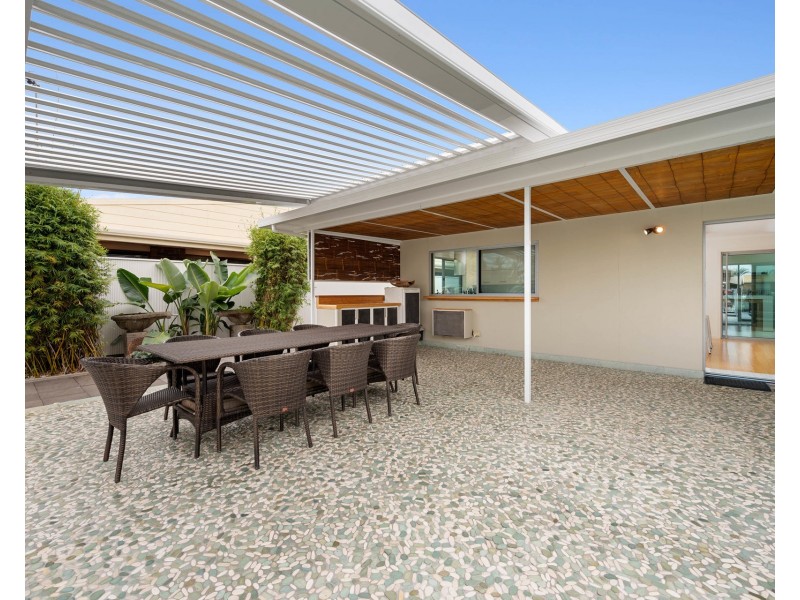 14 Paterson Place, Paradise Point QLD 4216