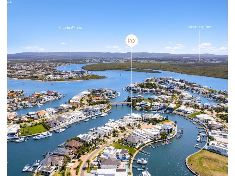 53 Royal Albert Crescent, Sovereign Islands QLD 4216