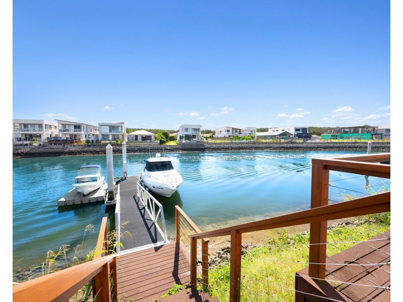 4 Northwater Drive, Hope Island QLD 4212