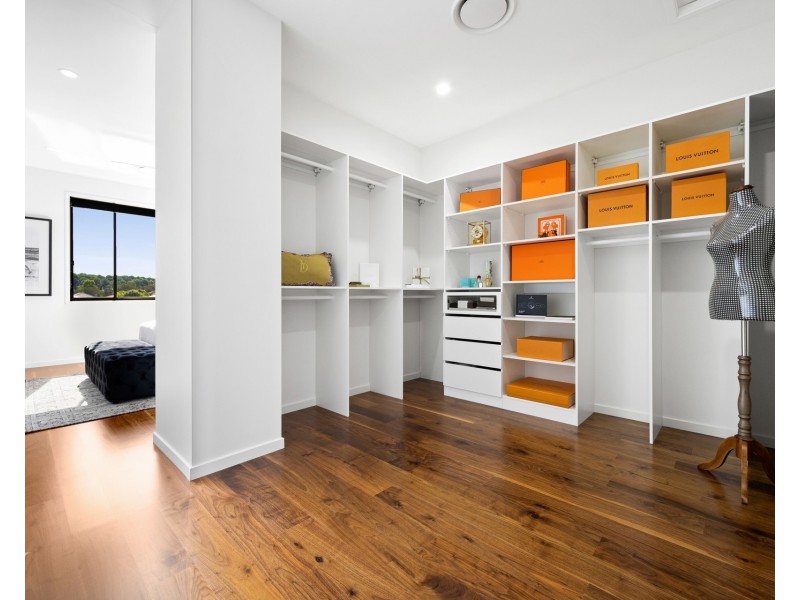 4 Northwater Drive, Hope Island QLD 4212