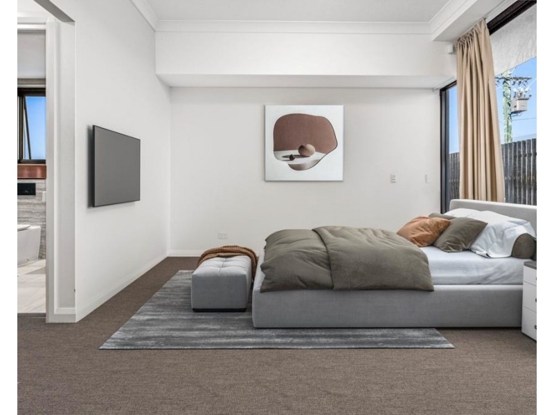 5206 Harbourview Drive, Hope Island QLD 4212