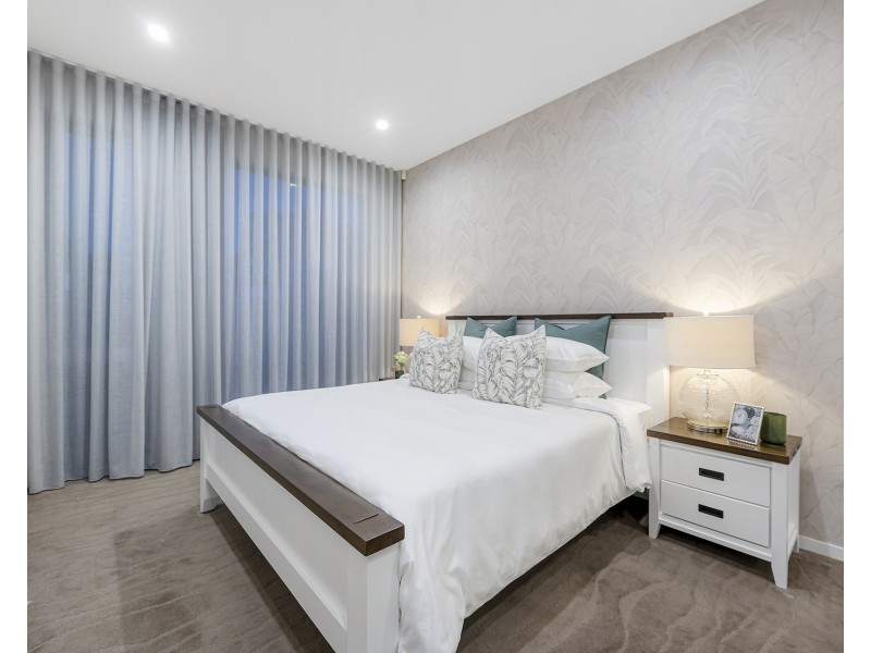 126 Amalfi Drive, Isle Of Capri QLD 4217