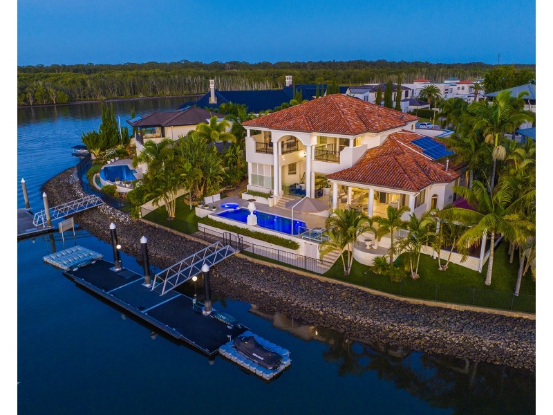 8083 Riverside Drive, Sanctuary Cove QLD 4212