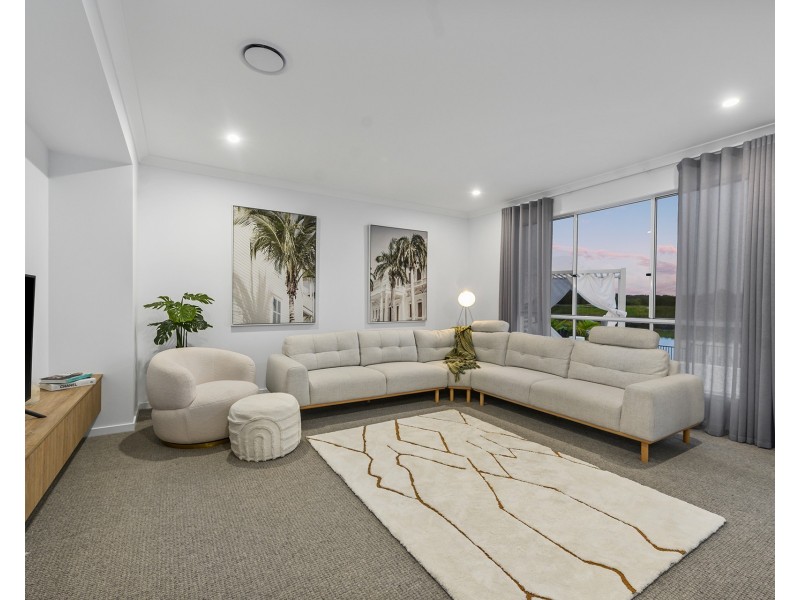 142 Paradise Parade, Jacobs Well QLD 4208