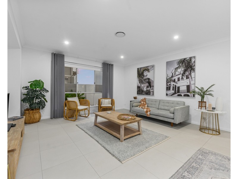 142 Paradise Parade, Jacobs Well QLD 4208