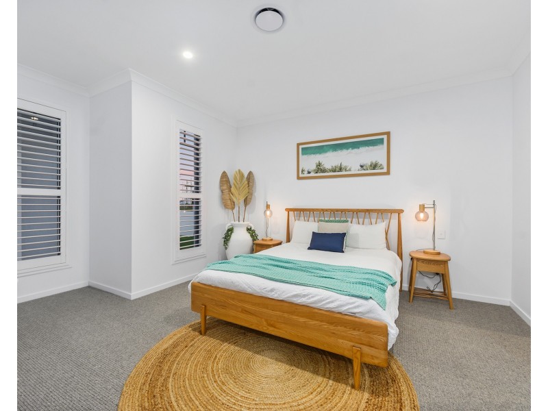 142 Paradise Parade, Jacobs Well QLD 4208
