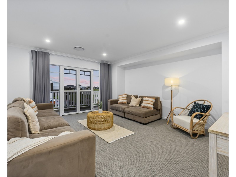 142 Paradise Parade, Jacobs Well QLD 4208