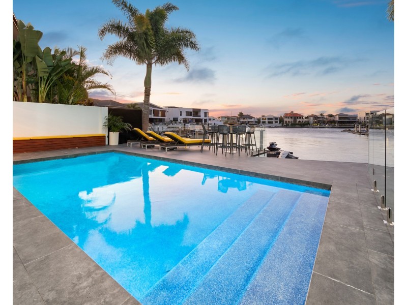 6 Parklane Terrace, Sovereign Islands QLD 4216