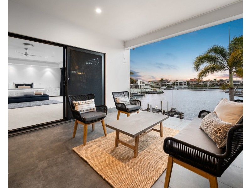 6 Parklane Terrace, Sovereign Islands QLD 4216