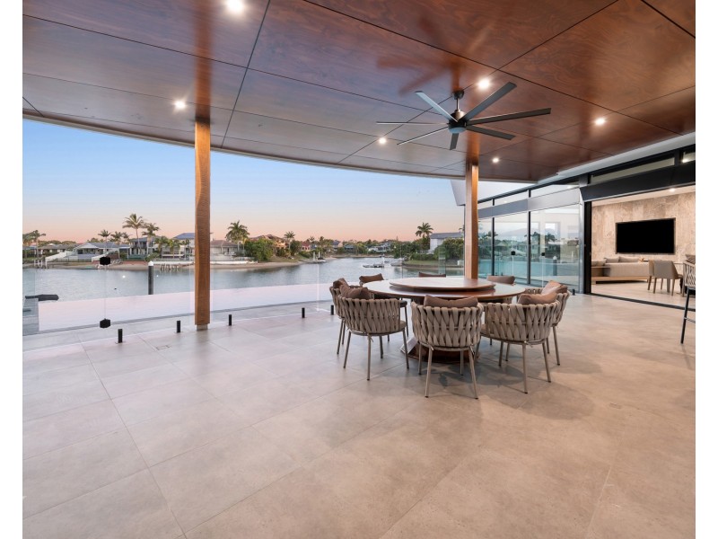 62 Lakeview Boulevard, Mermaid Waters QLD 4218