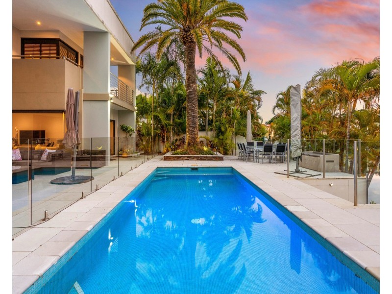 8056 Riverside Drive, Hope Island QLD 4212