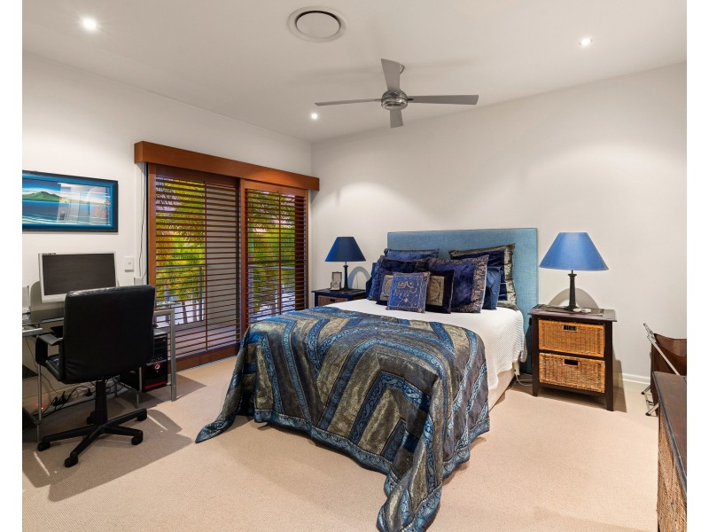 8056 Riverside Drive, Hope Island QLD 4212