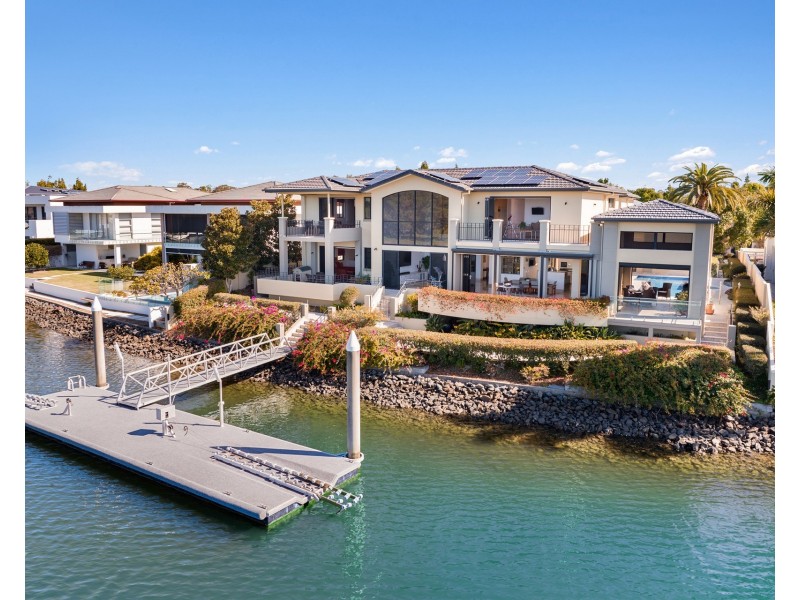 2104 The Circle, Sanctuary Cove QLD 4212