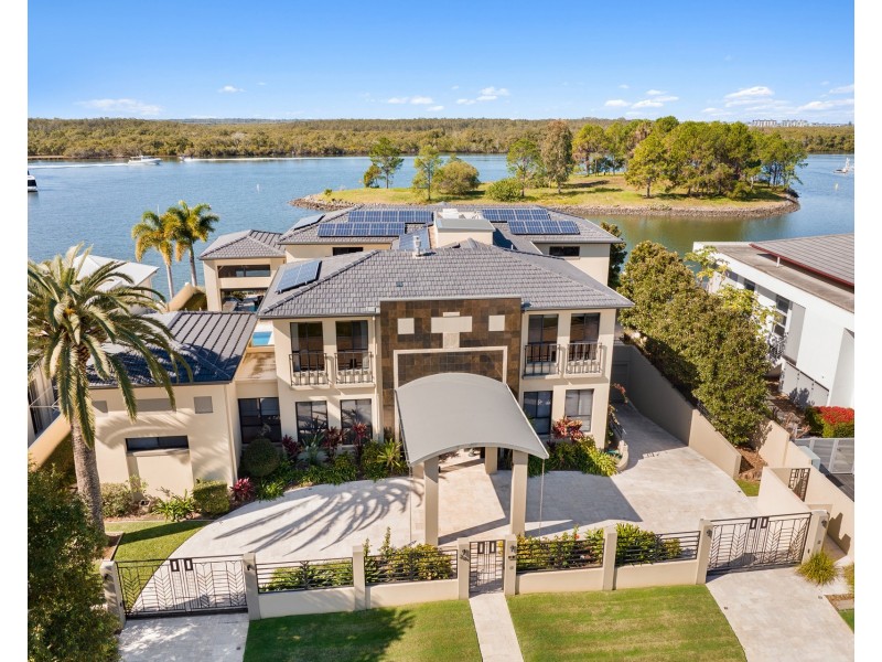 2104 The Circle, Sanctuary Cove QLD 4212