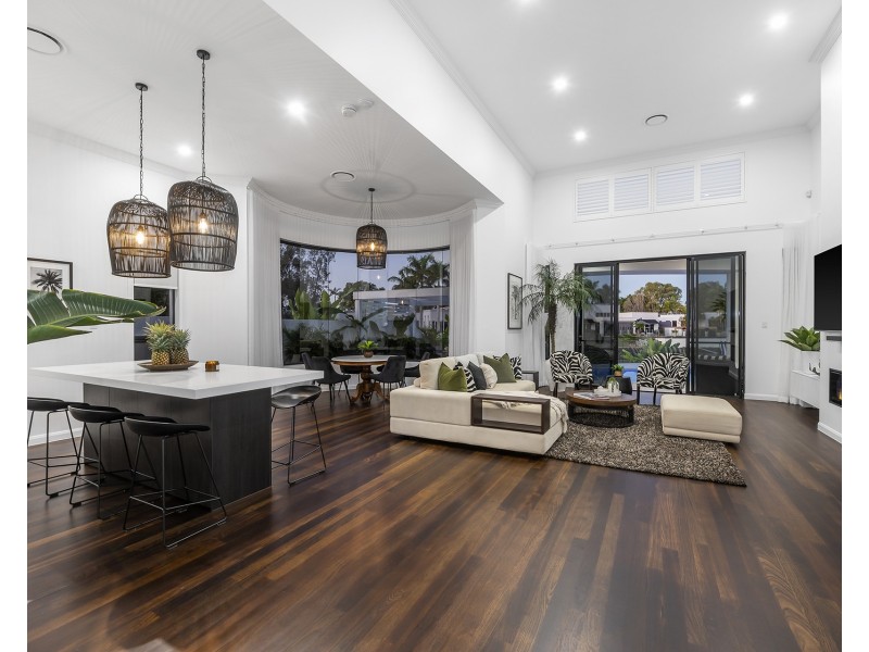 7077 Keyside Close, Sanctuary Cove QLD 4212