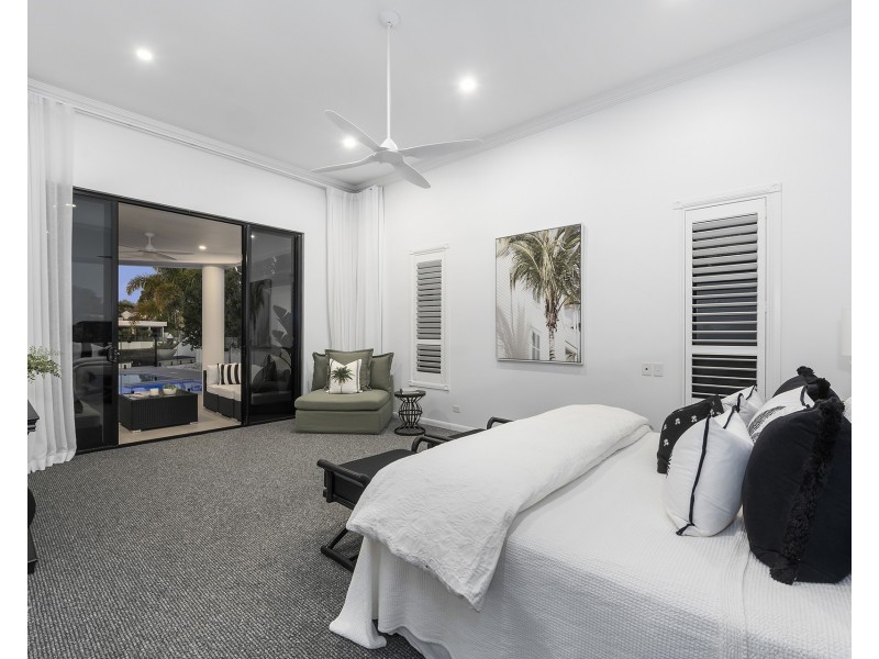 7077 Keyside Close, Sanctuary Cove QLD 4212