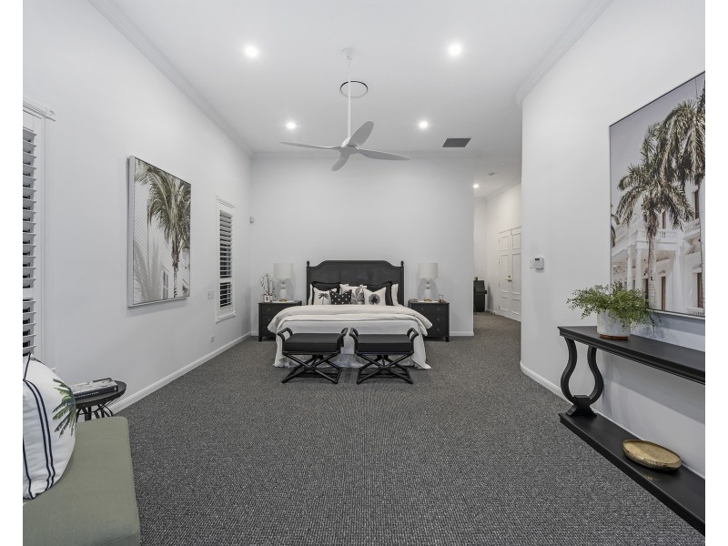7077 Keyside Close, Sanctuary Cove QLD 4212