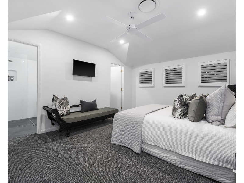 7077 Keyside Close, Sanctuary Cove QLD 4212