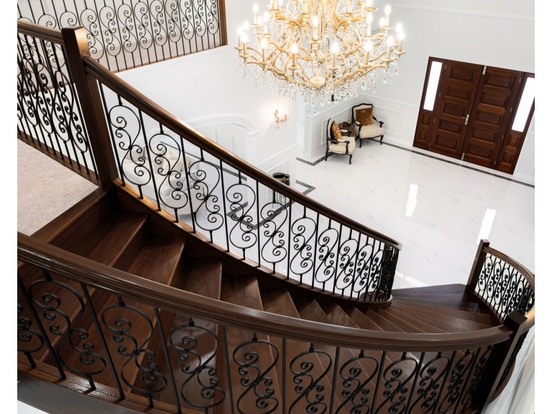 1663 Riverdale Drive, Hope Island QLD 4212