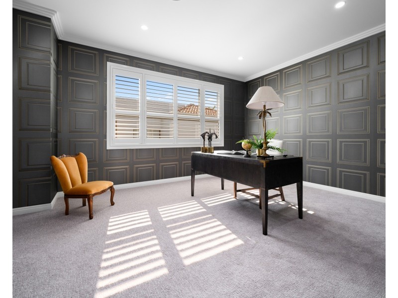 1663 Riverdale Drive, Hope Island QLD 4212