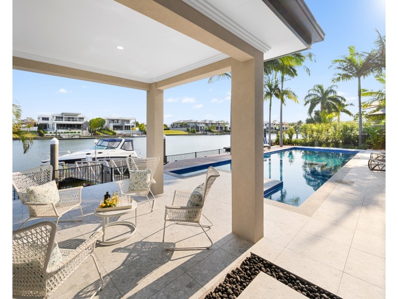 1663 Riverdale Drive, Hope Island QLD 4212