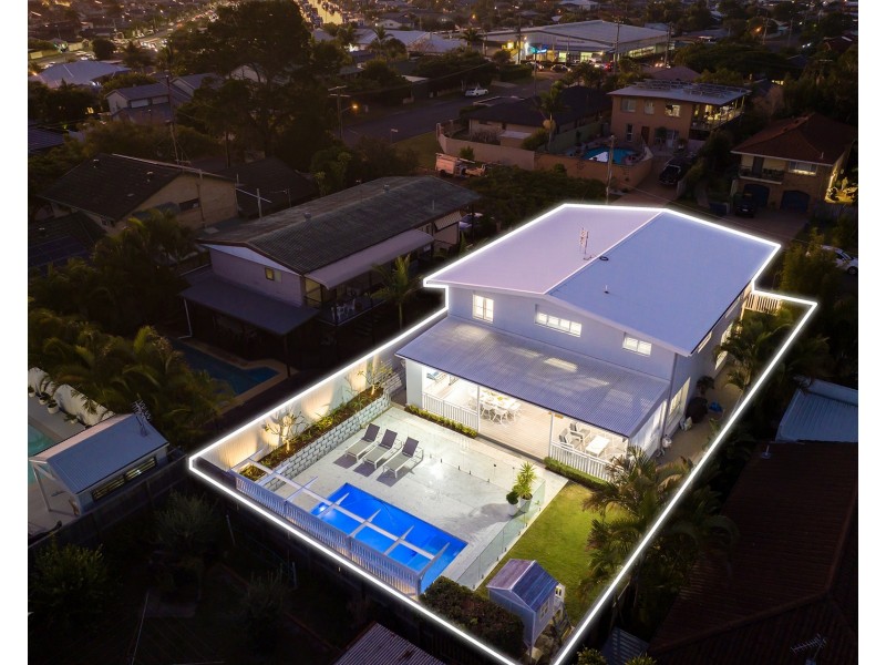 20 Plover Avenue, Paradise Point QLD 4216