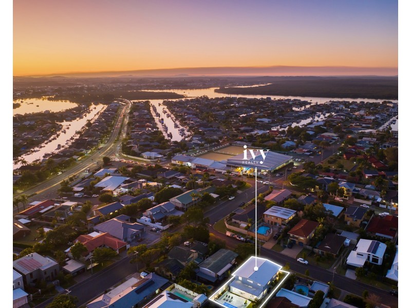 20 Plover Avenue, Paradise Point QLD 4216