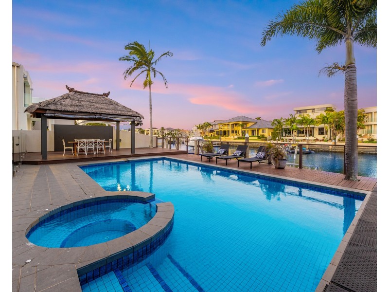 17 The Sovereign Mile, Sovereign Islands QLD 4216