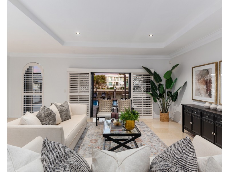 17 The Sovereign Mile, Sovereign Islands QLD 4216