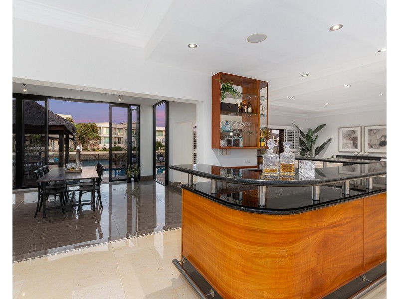 17 The Sovereign Mile, Sovereign Islands QLD 4216