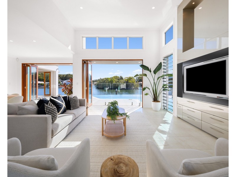 26 Buccaneer Way, Coomera Waters QLD 4209