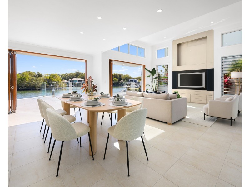 26 Buccaneer Way, Coomera Waters QLD 4209