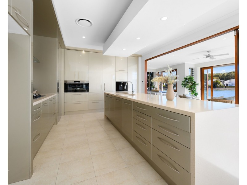 26 Buccaneer Way, Coomera Waters QLD 4209