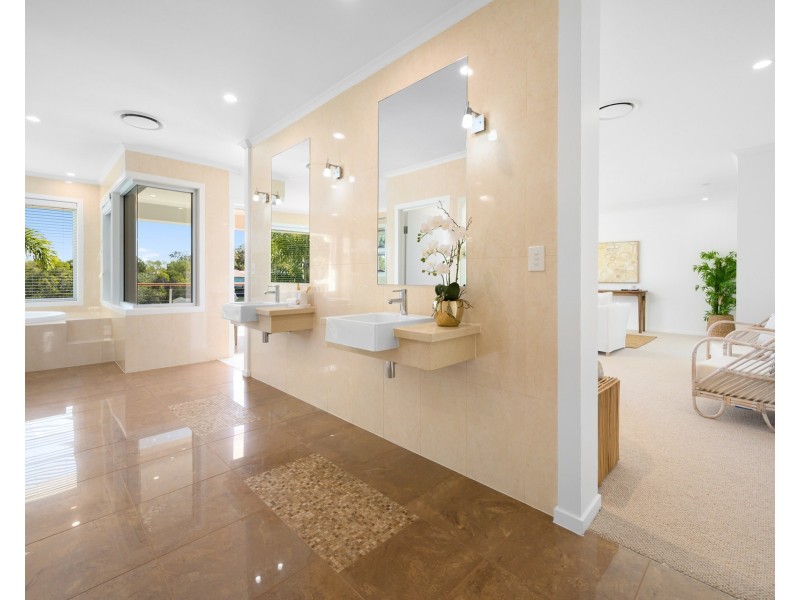 26 Buccaneer Way, Coomera Waters QLD 4209