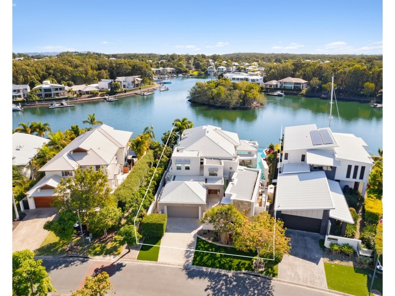 26 Buccaneer Way, Coomera Waters QLD 4209
