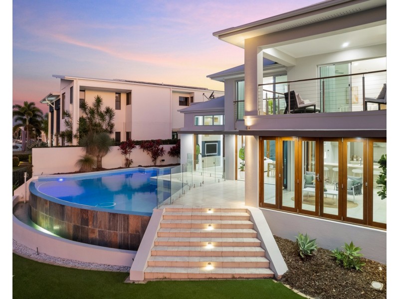 26 Buccaneer Way, Coomera Waters QLD 4209