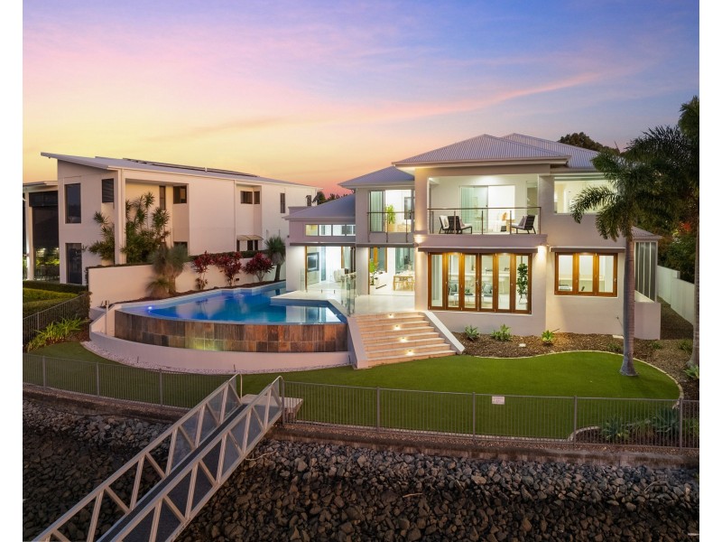 26 Buccaneer Way, Coomera Waters QLD 4209