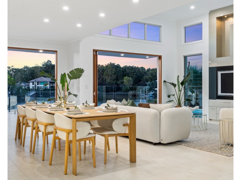 26 Buccaneer Way, Coomera Waters QLD 4209