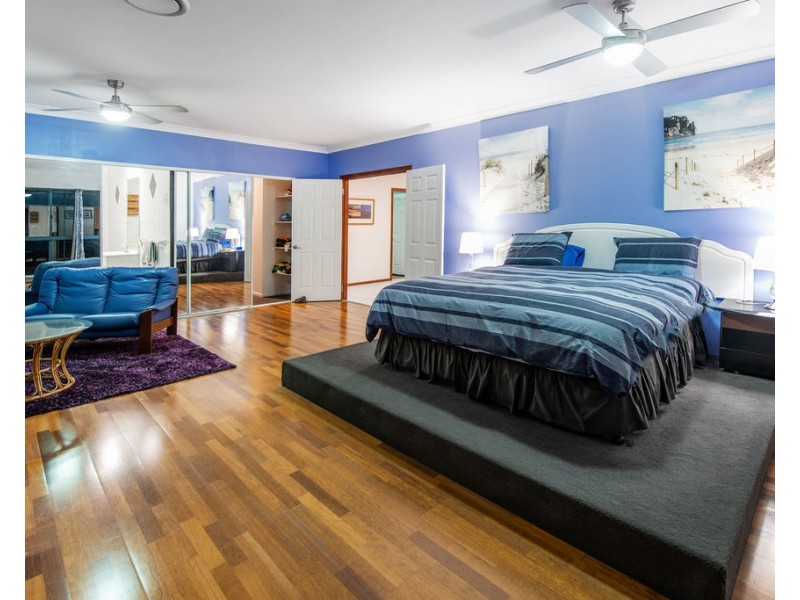 26 River Cove Place, Helensvale QLD 4212