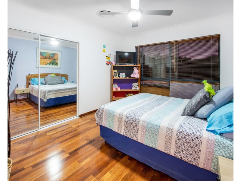 26 River Cove Place, Helensvale QLD 4212