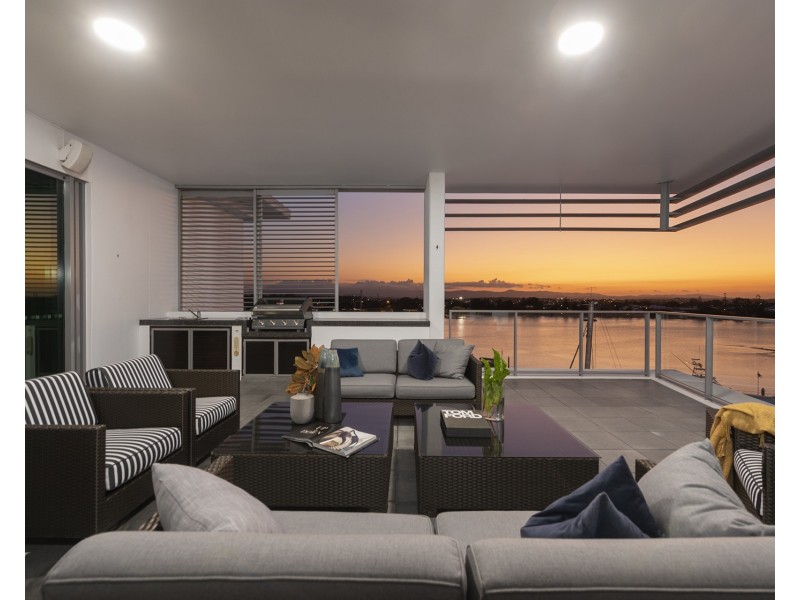 2601/2 Ephraim Island, Paradise Point QLD 4216